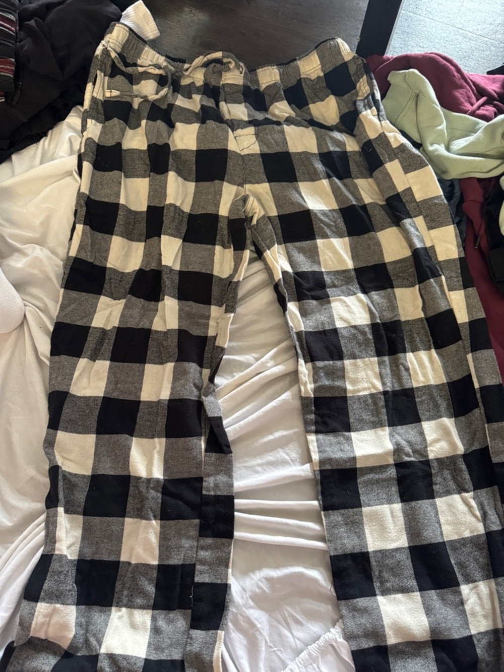 Sonoma Black & Cream Check Men’s Jogger Pants